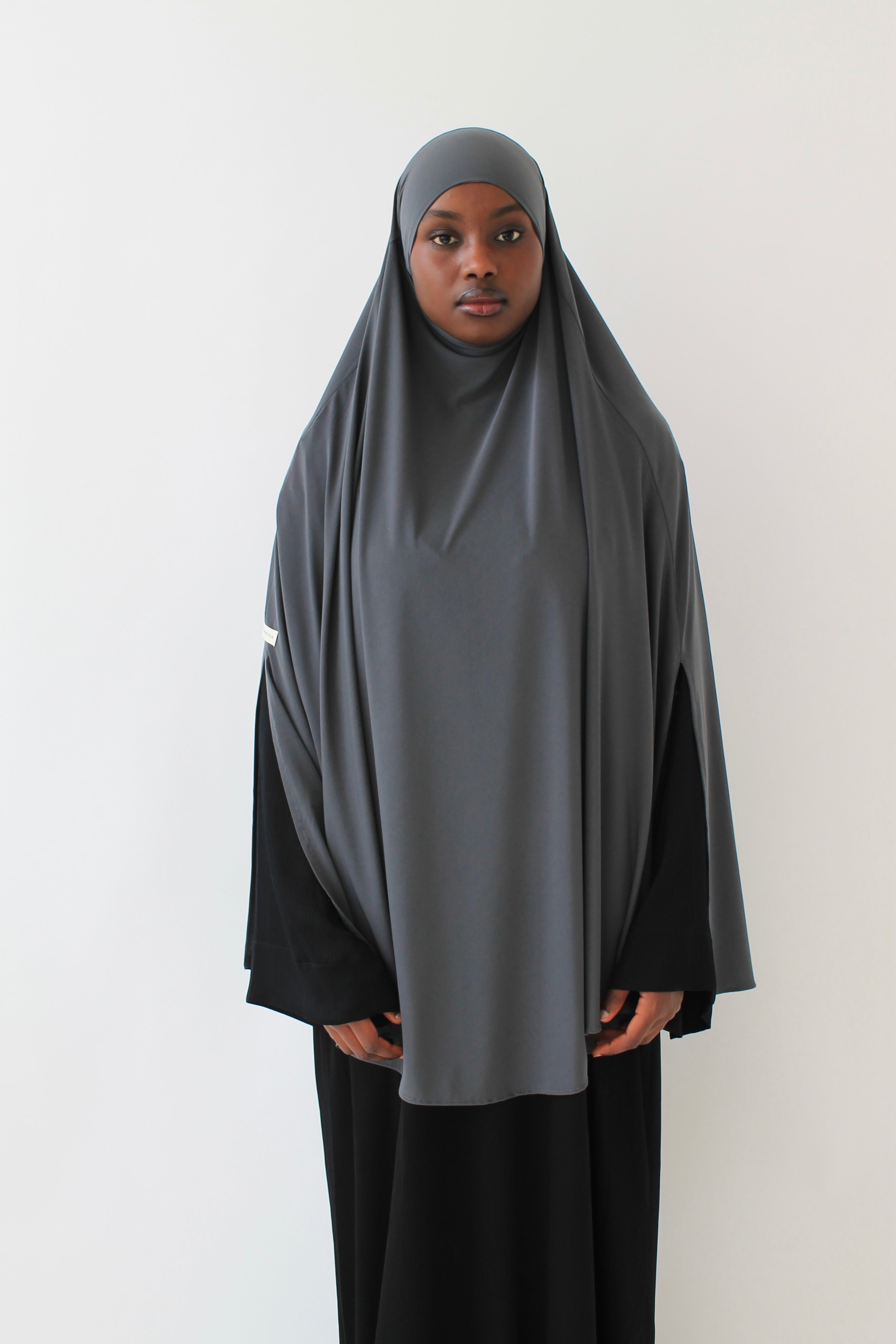 KHIMAR JERSEY PREMIUM À FENTES COURT Mayssa Mastour