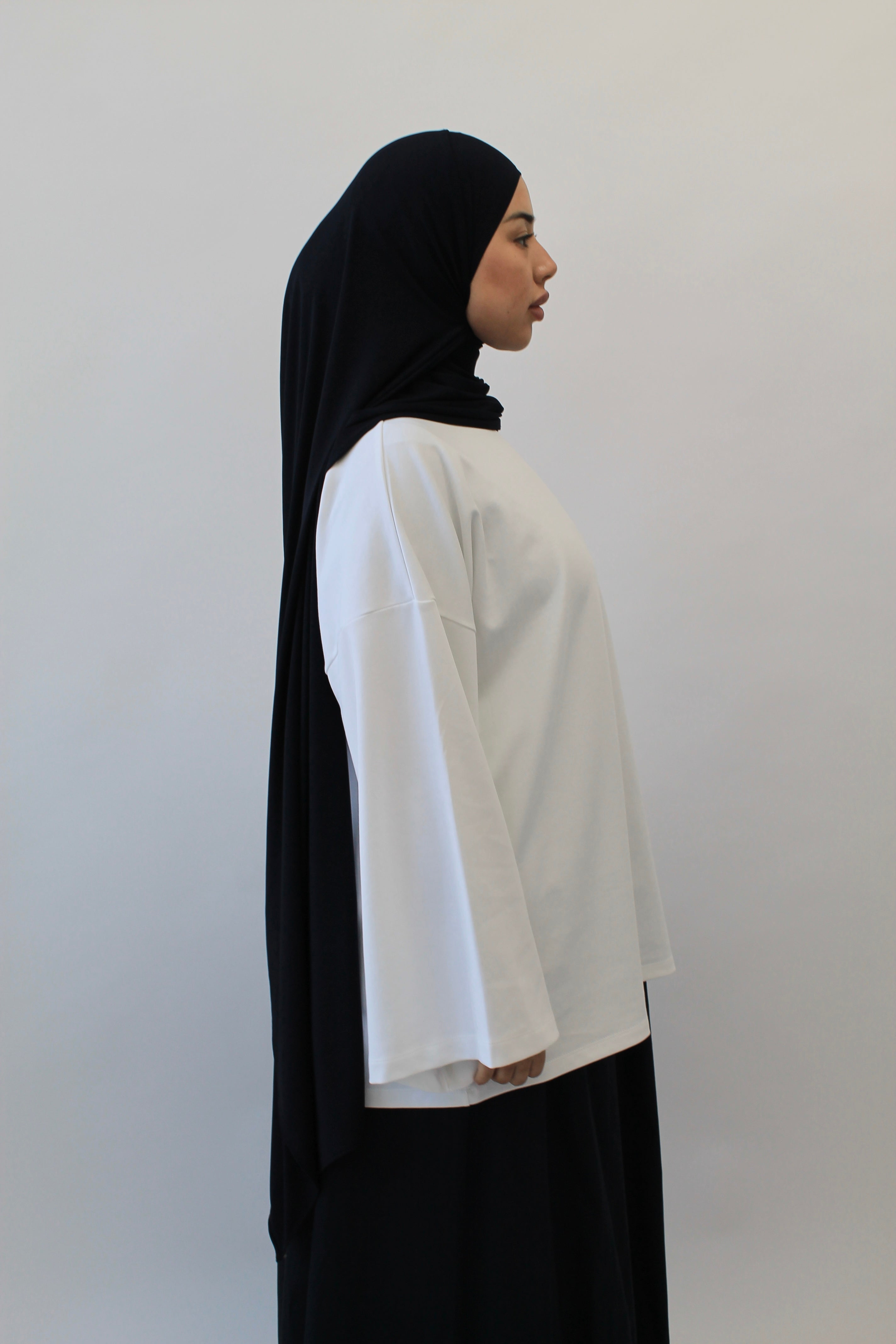 BASIC ESSENTIAL Mayssa Mastour