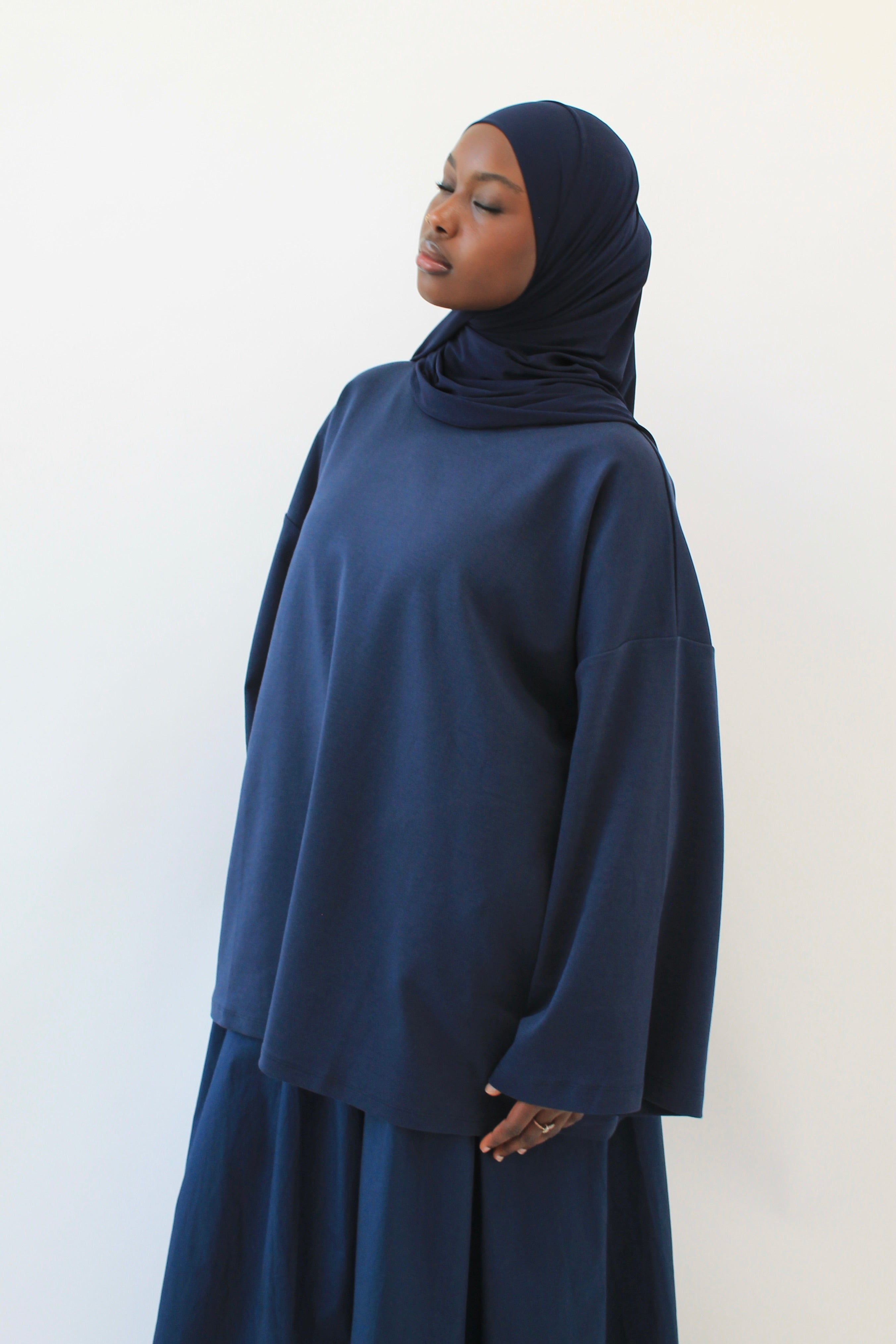 BASIC ESSENTIAL BLEU NUIT Mayssa Mastour