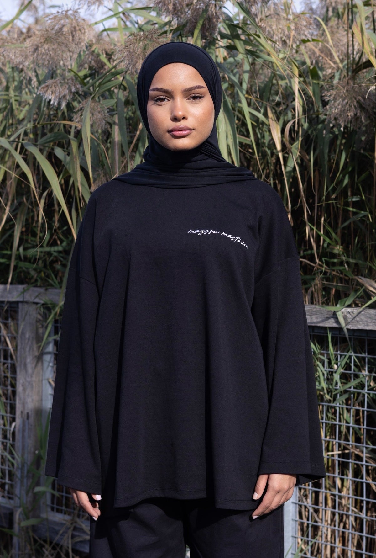BASIC ESSENTIAL SIGNATURE NOIR Mayssa Mastour