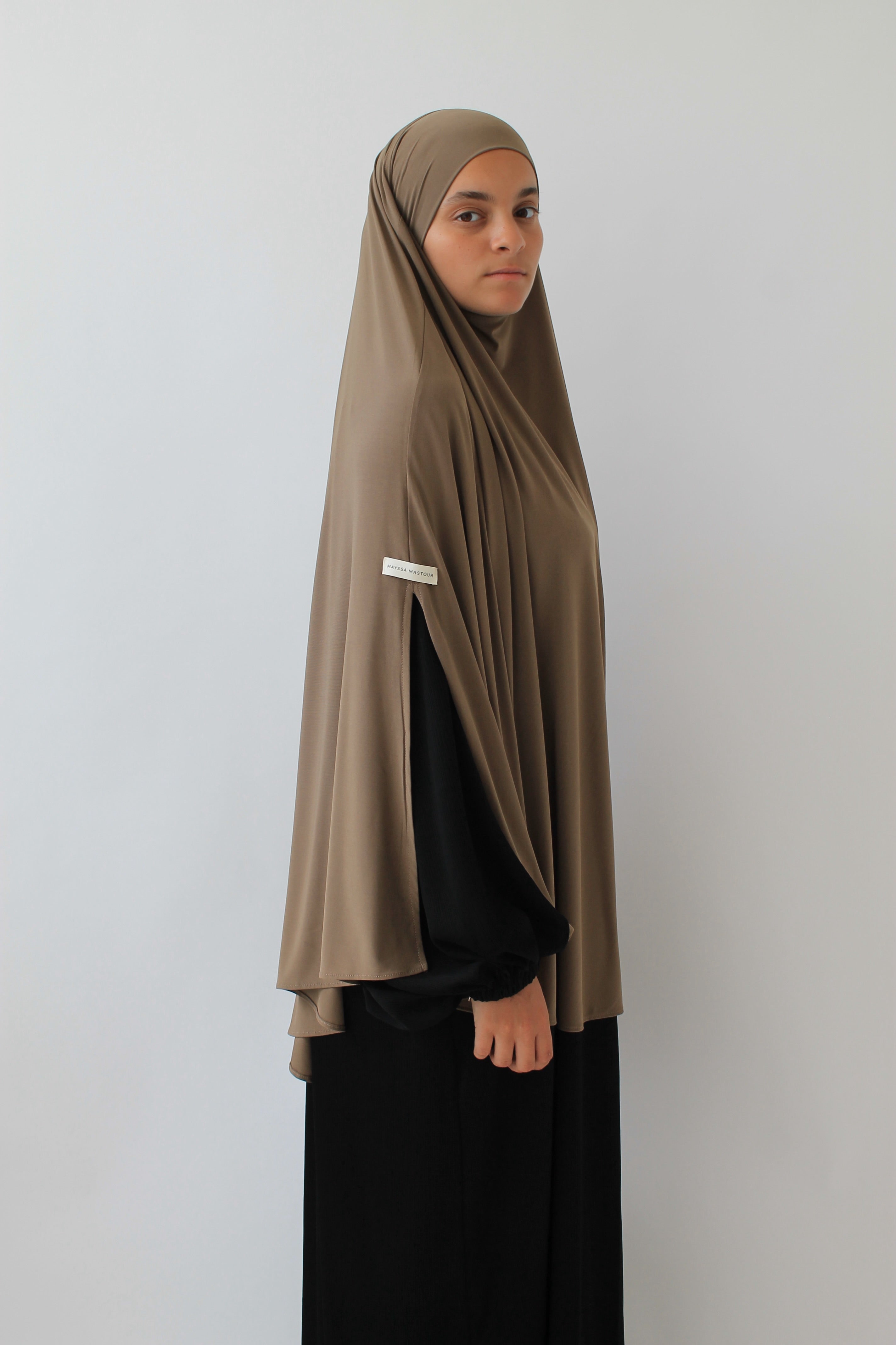 KHIMAR JERSEY PREMIUM À FENTES COURT Mayssa Mastour