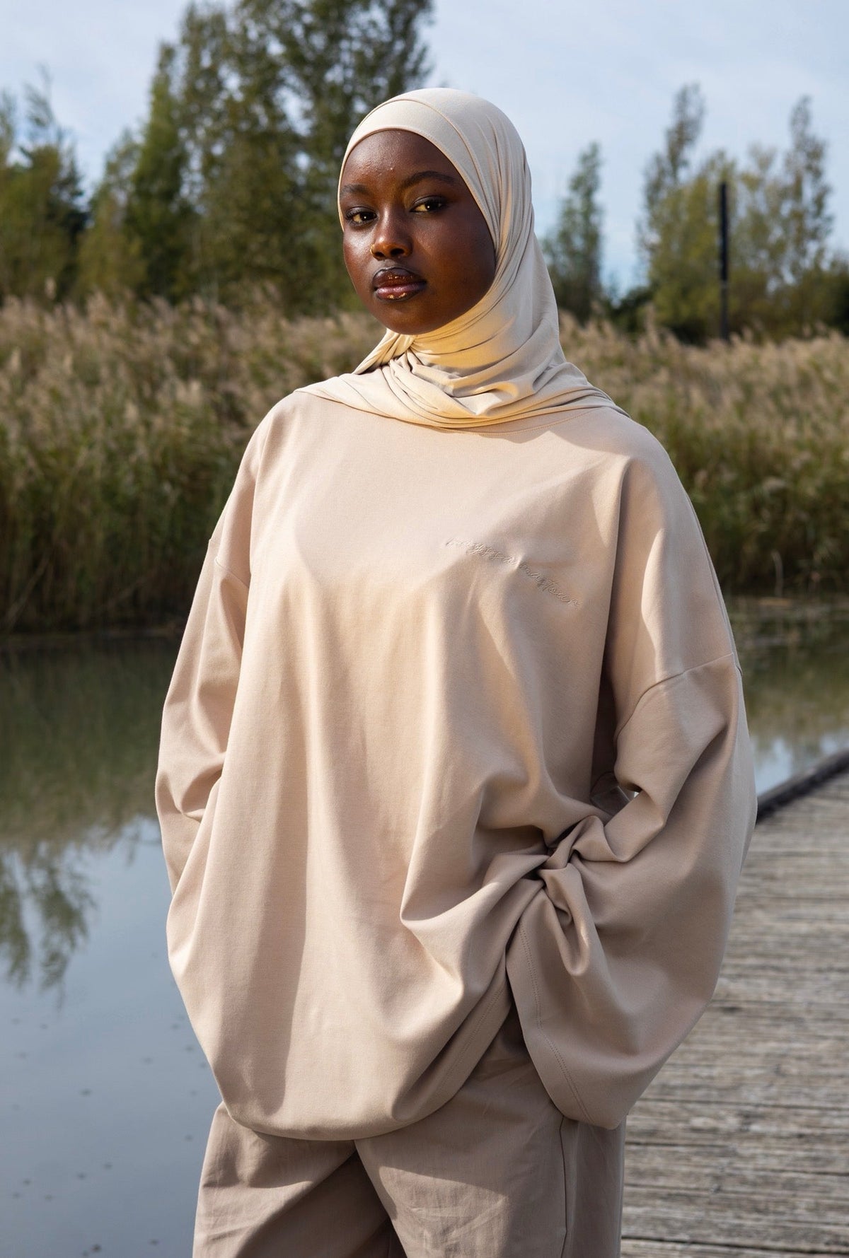 BASIC ESSENTIAL SIGNATURE BEIGE Mayssa Mastour