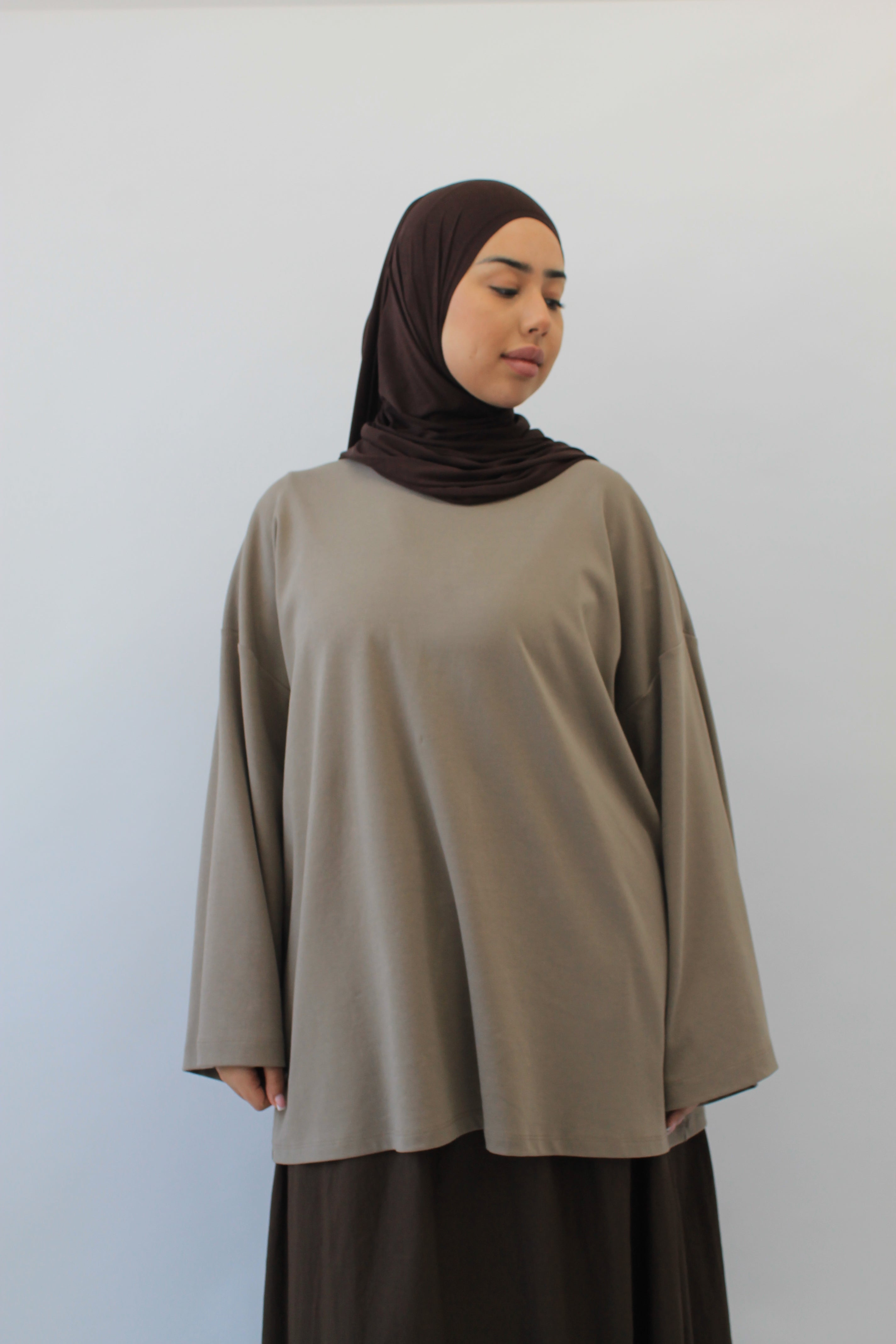 BASIC ESSENTIAL Mayssa Mastour