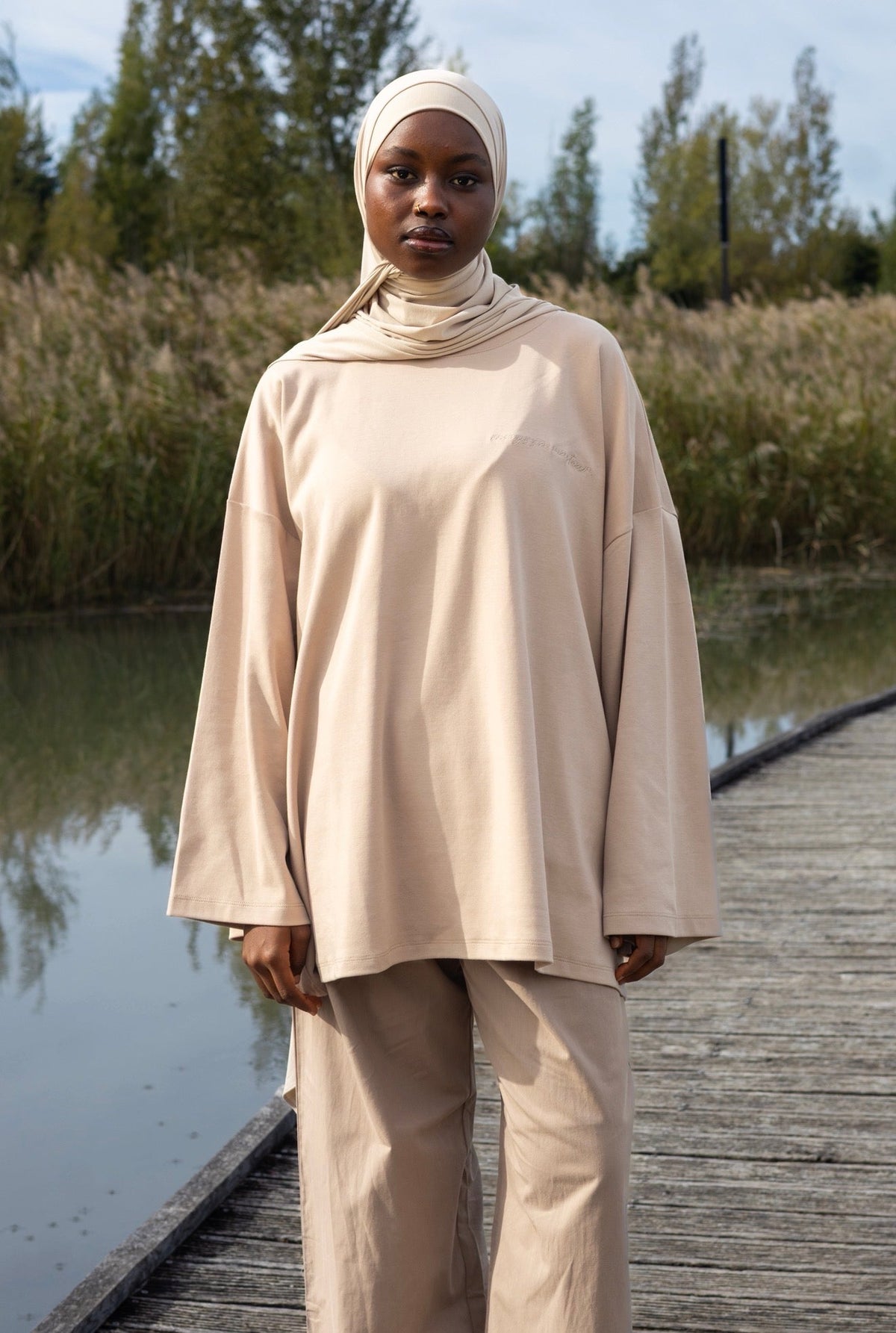 BASIC ESSENTIAL SIGNATURE BEIGE Mayssa Mastour