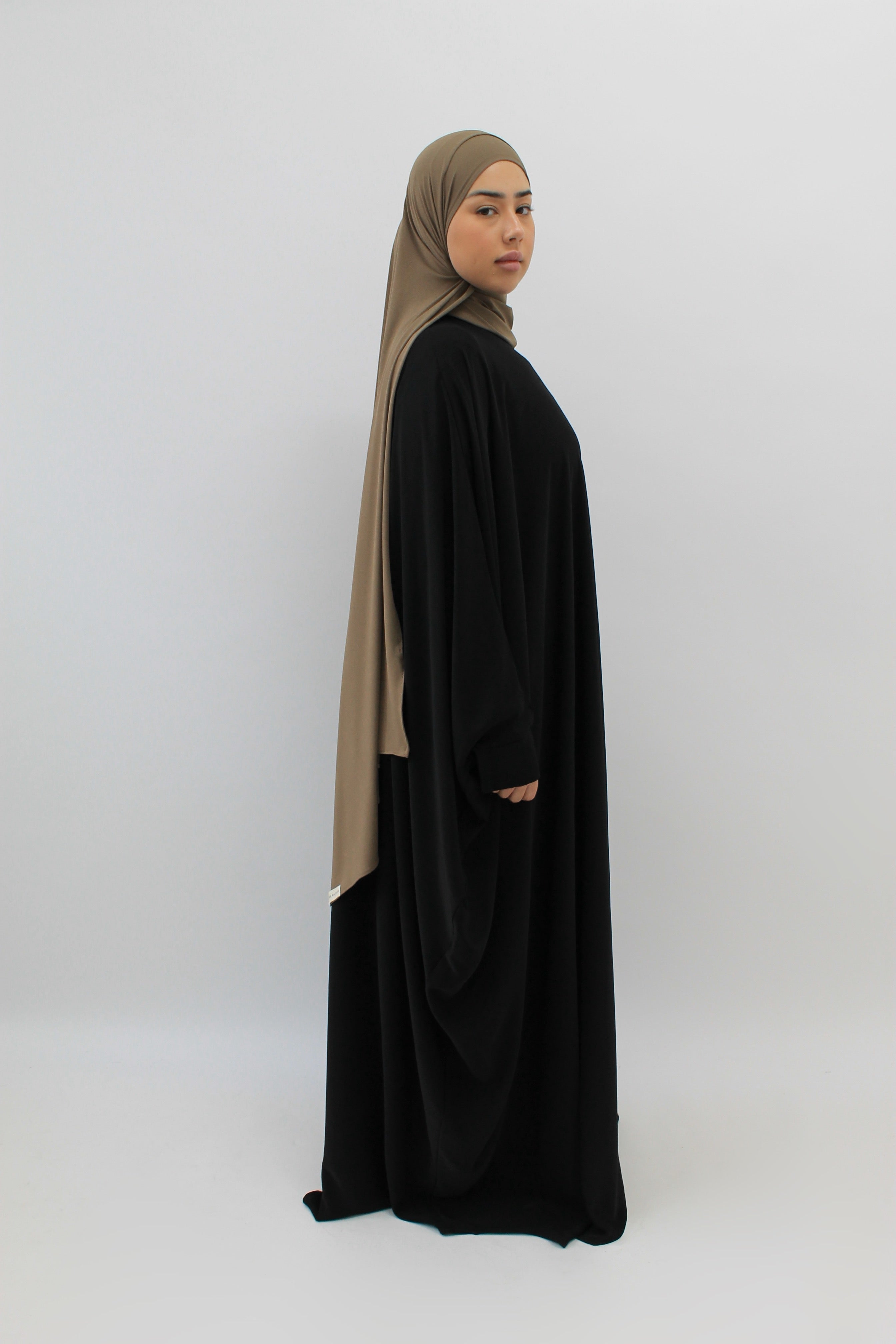 LA ABAYA QAMAR Mayssa Mastour
