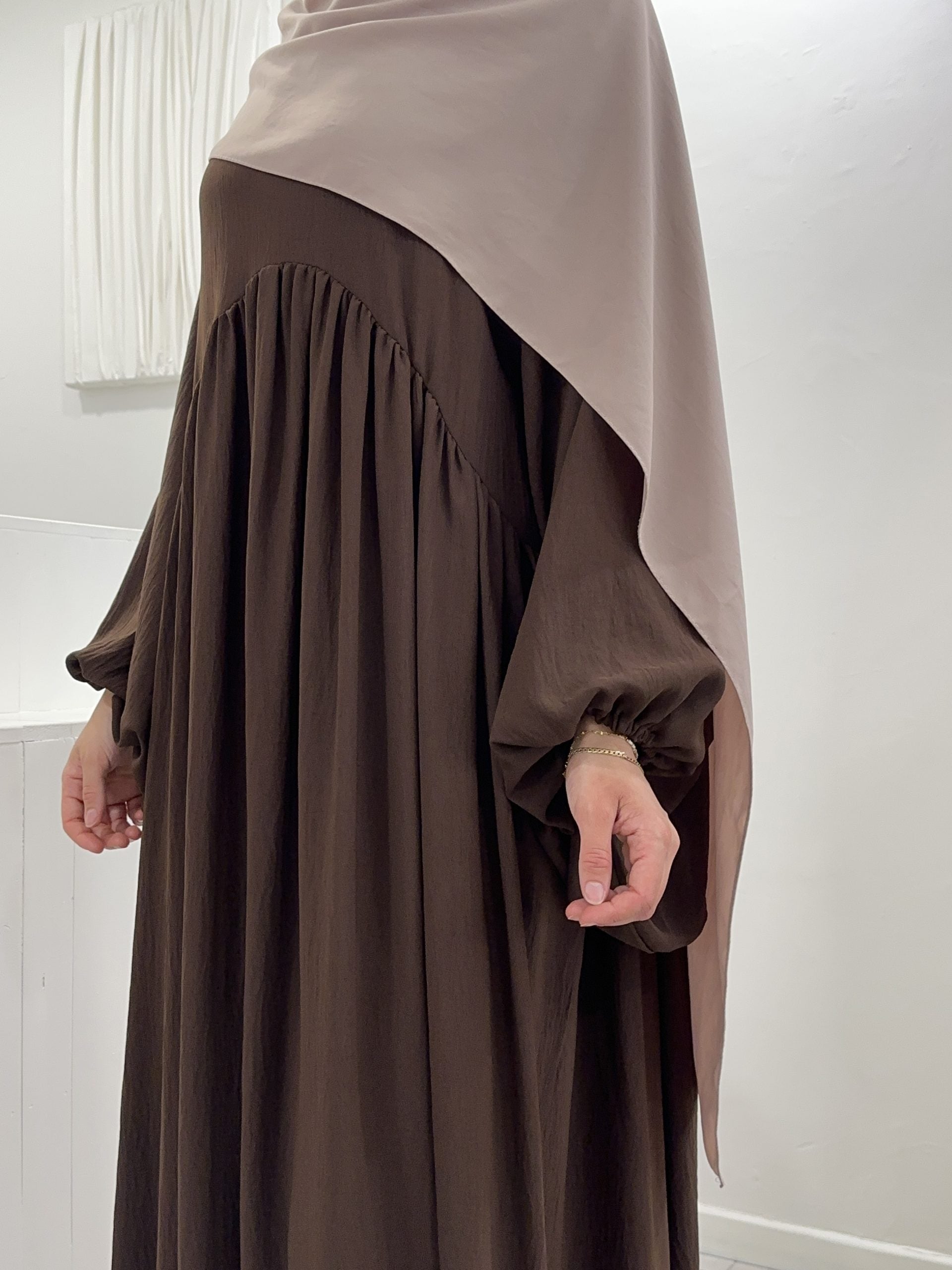 ABAYA ASSYA MANCHES BOUFFANTES