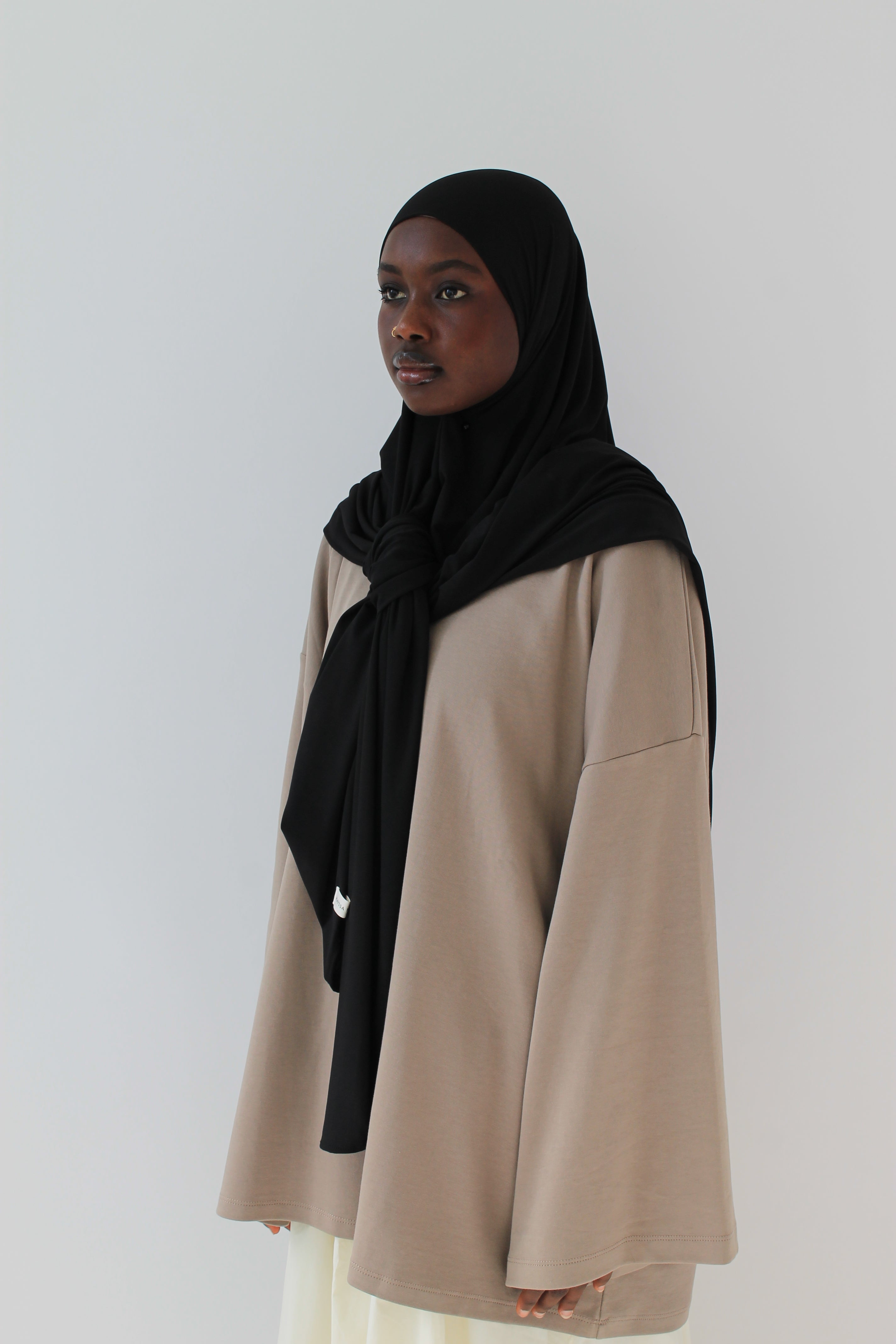 HIJAB CARRÉ JERSEY PREMIUM Mayssa Mastour