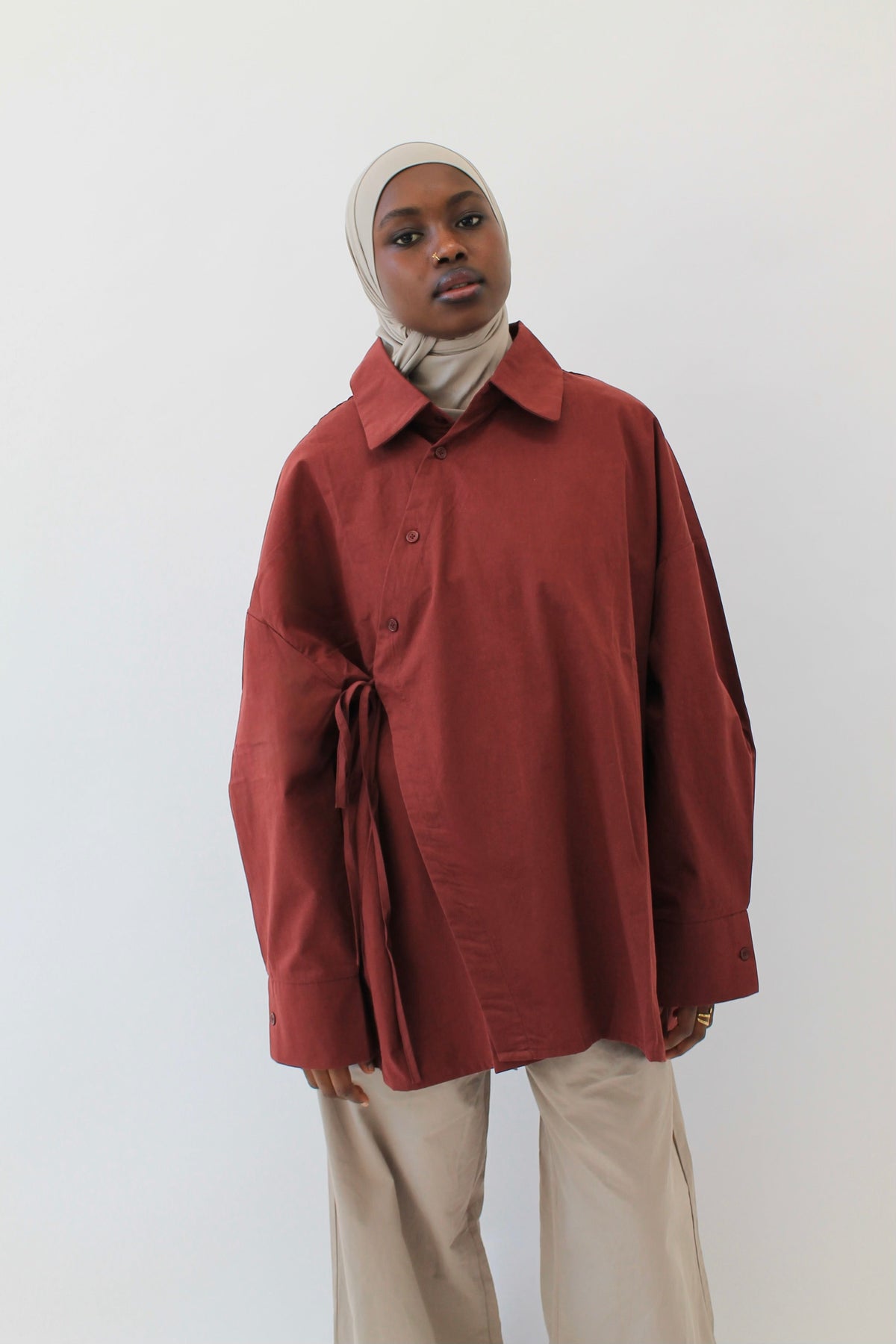 CHEMISE SIGNATURE BORDEAUX Mayssa Mastour