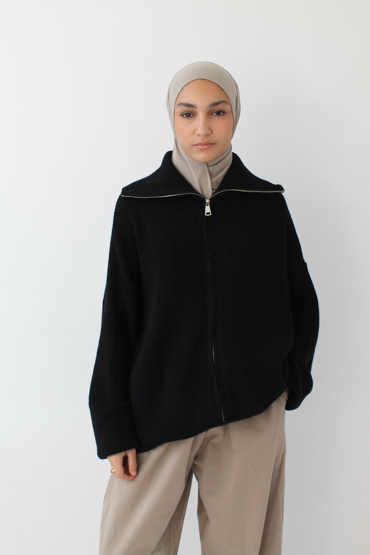 GILET ZIPPÉ Mayssa Mastour