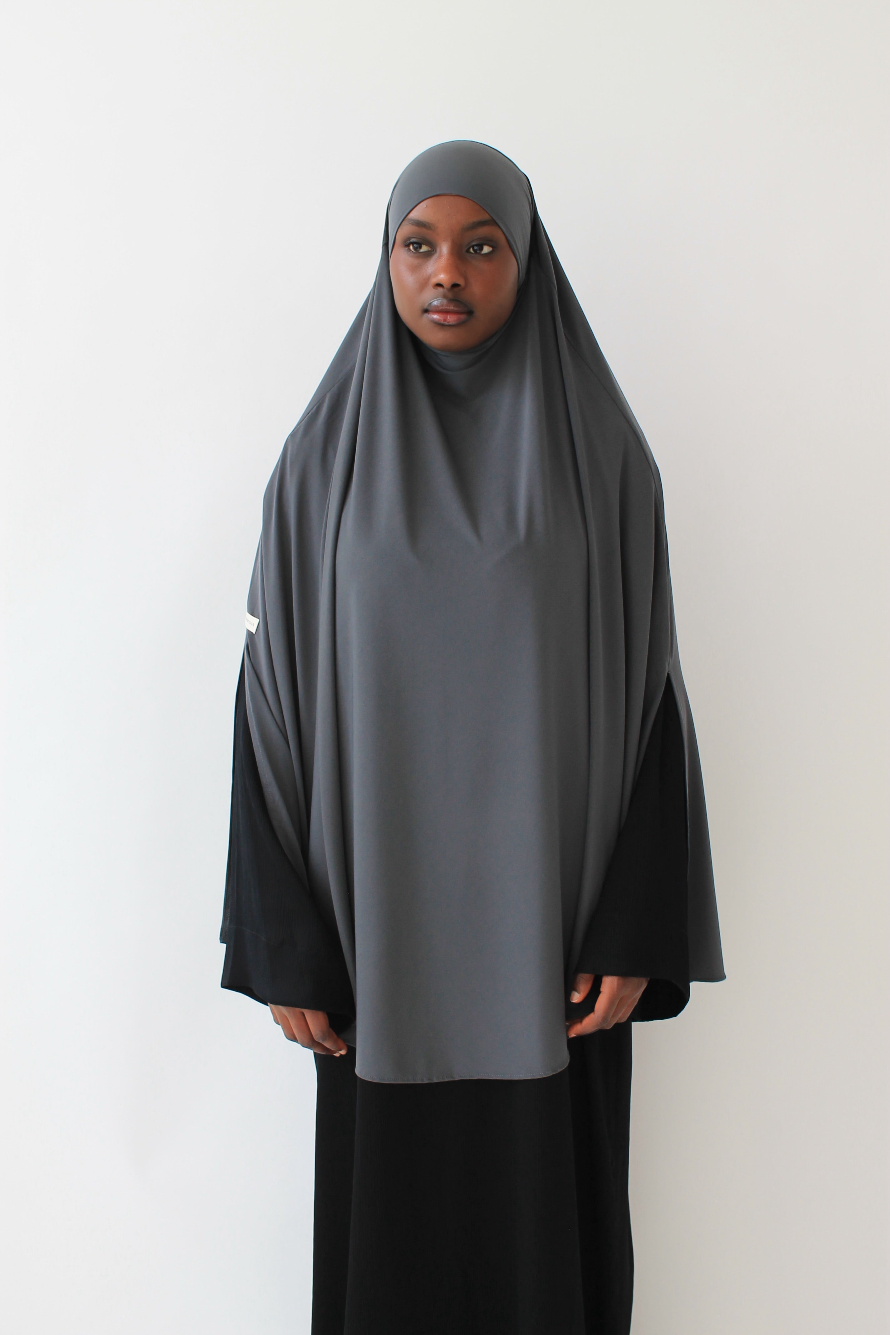 KHIMAR JERSEY PREMIUM À FENTES COURT Mayssa Mastour