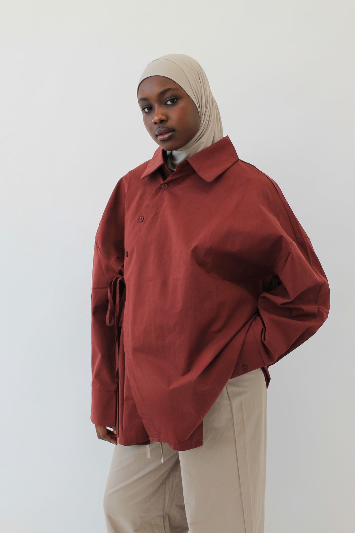 CHEMISE SIGNATURE BORDEAUX Mayssa Mastour