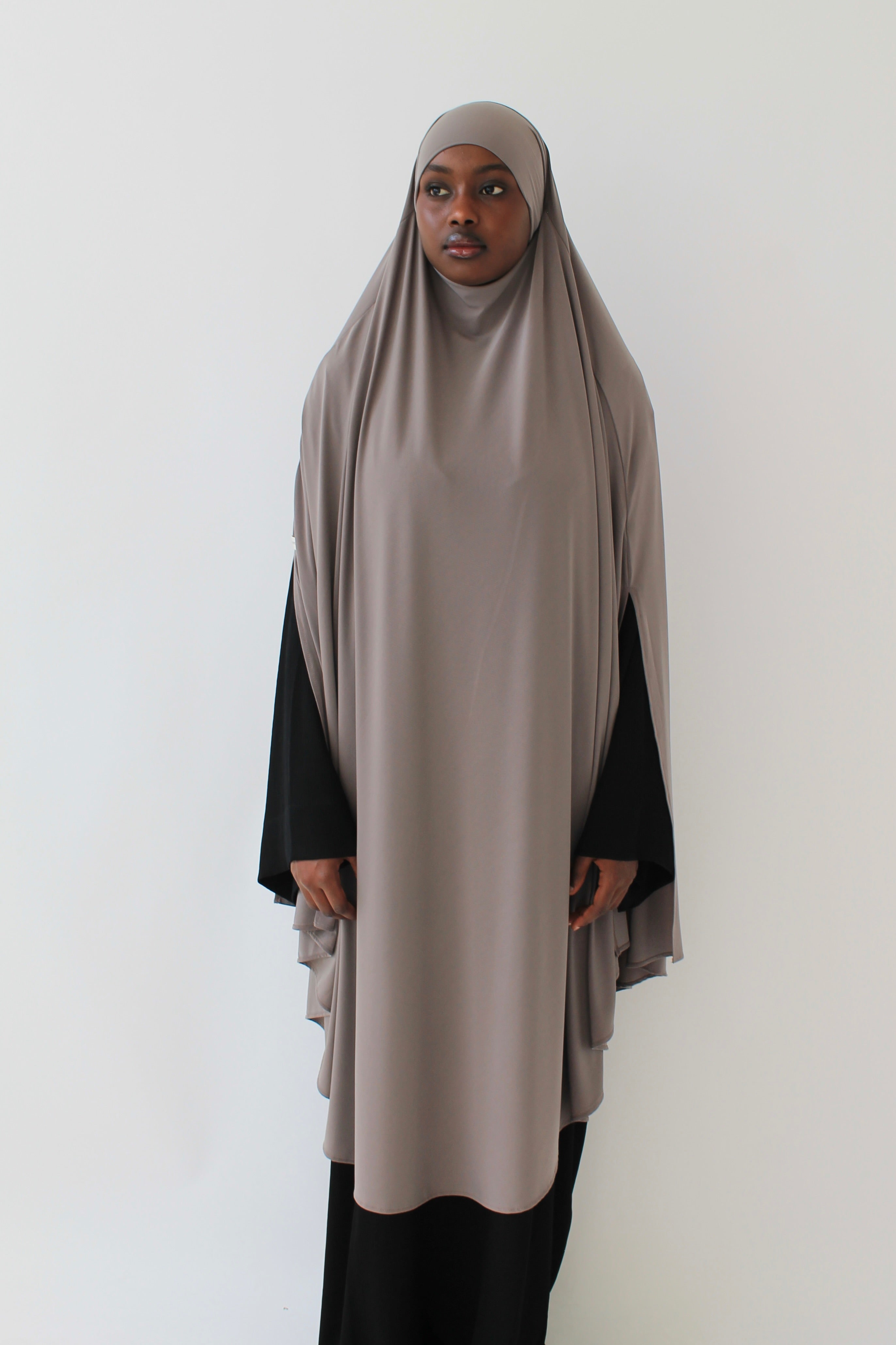 KHIMAR JERSEY PREMIUM À FENTES LONG Mayssa Mastour