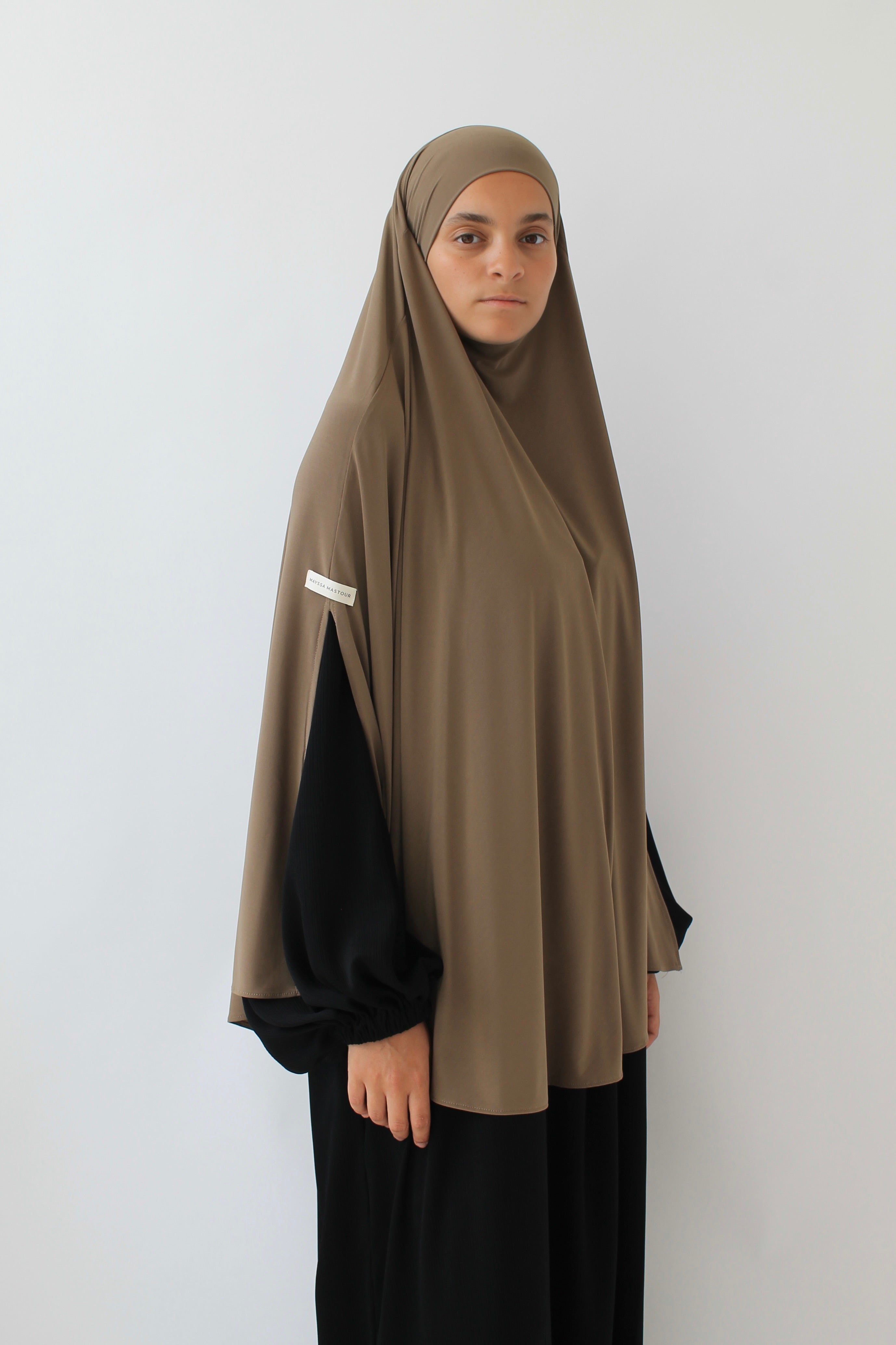 KHIMAR JERSEY PREMIUM À FENTES COURT Mayssa Mastour