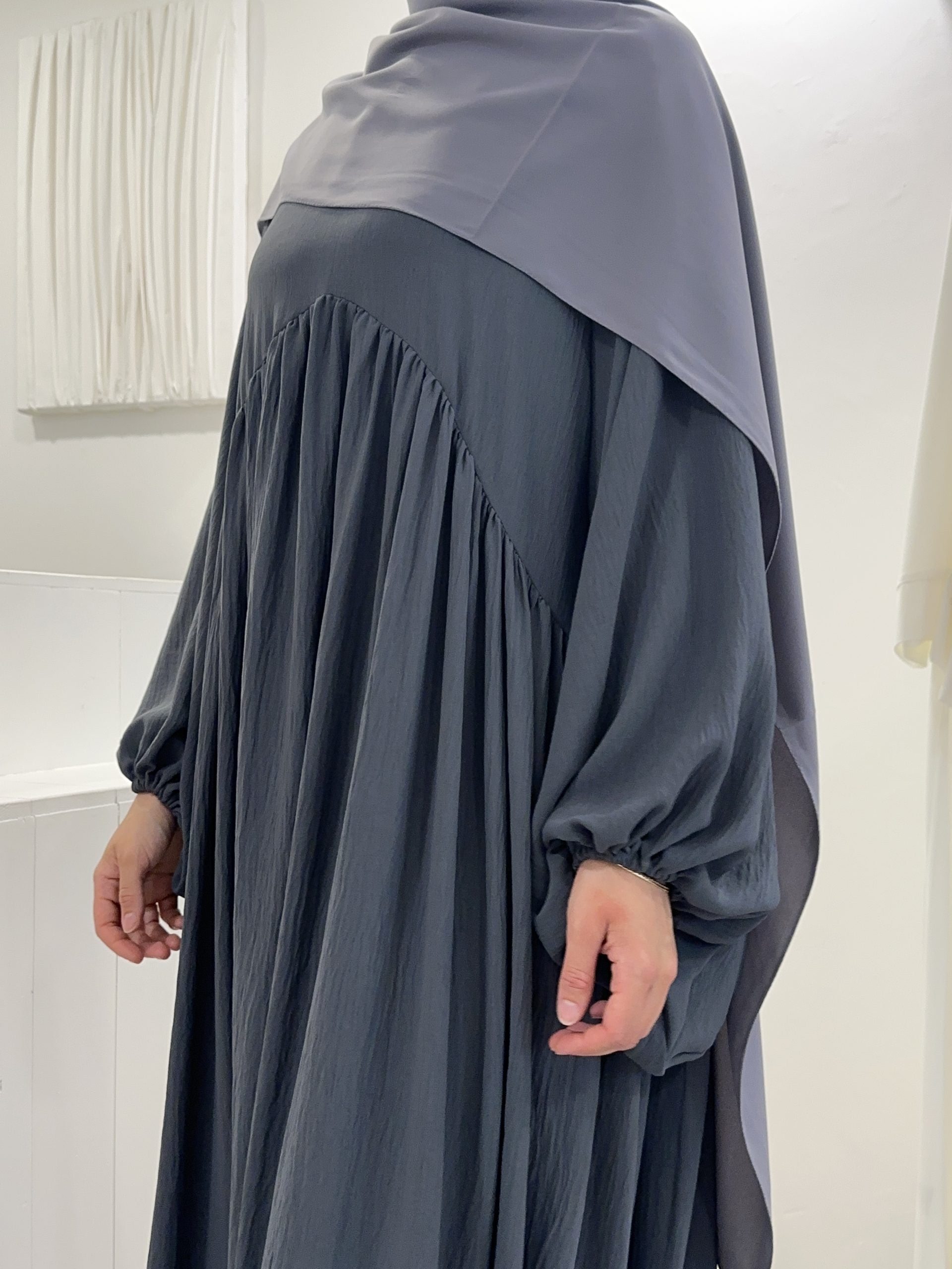 ABAYA ASSYA MANCHES BOUFFANTES