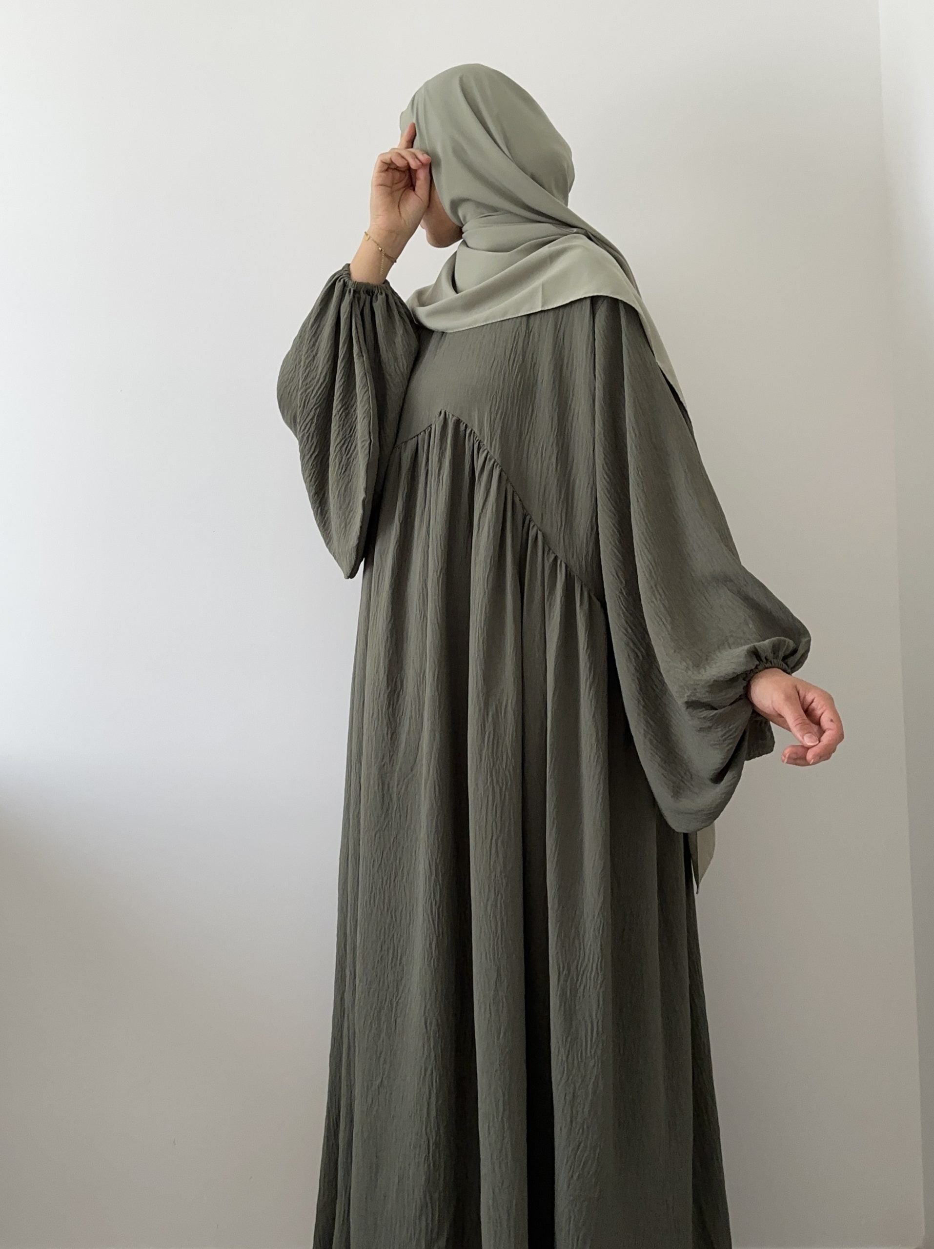 ABAYA ASSYA MANCHES BOUFFANTES LONGUEUR 1M60